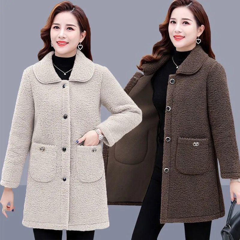 Winterkleidung für Mütter mittleren und älteren Alters hält warm