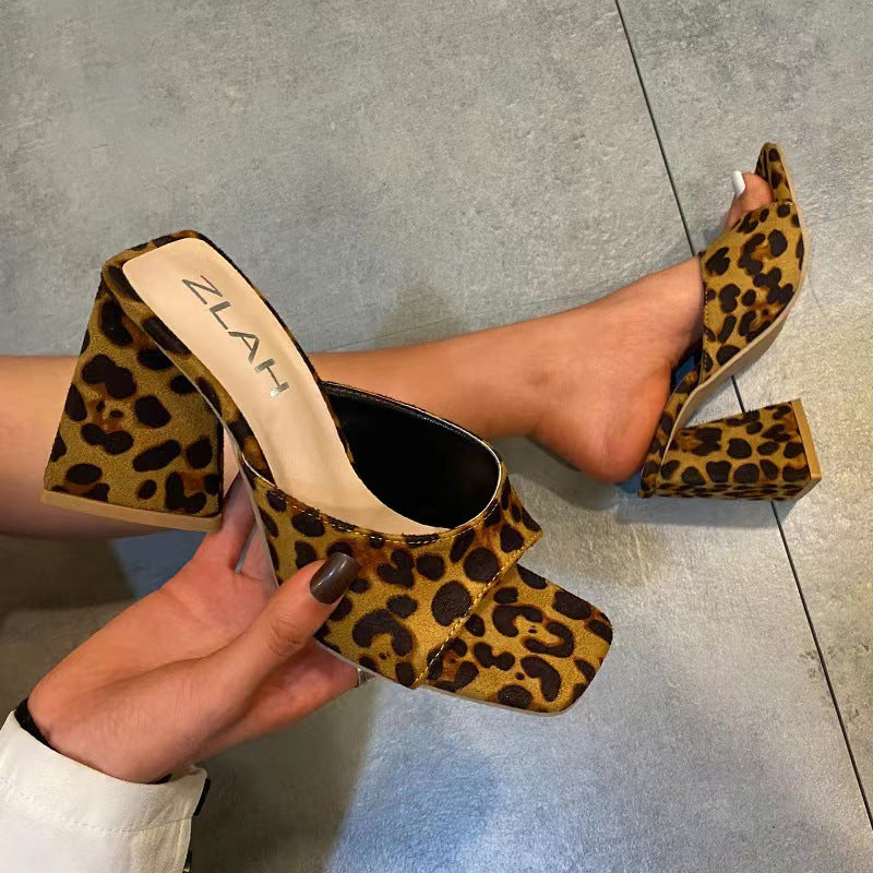 Summer New Large Size 43 Slippers Women's Fashion Square Head One Word Thick Heel Leopard Print Sandals And Slippers