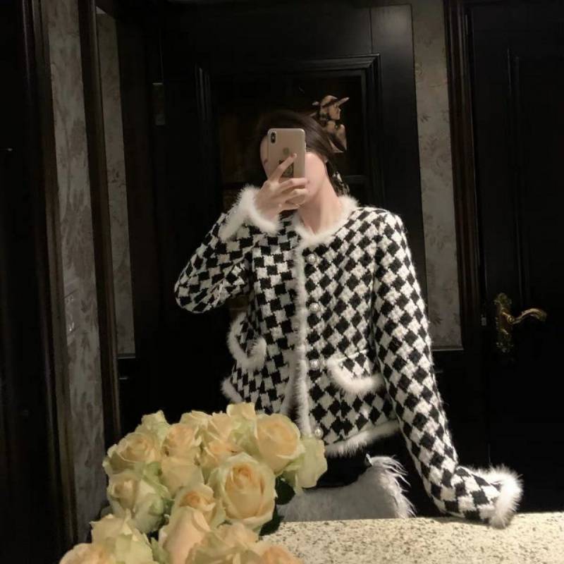 Ladies Style Checkerboard Plaid Cotton Short Coat Women