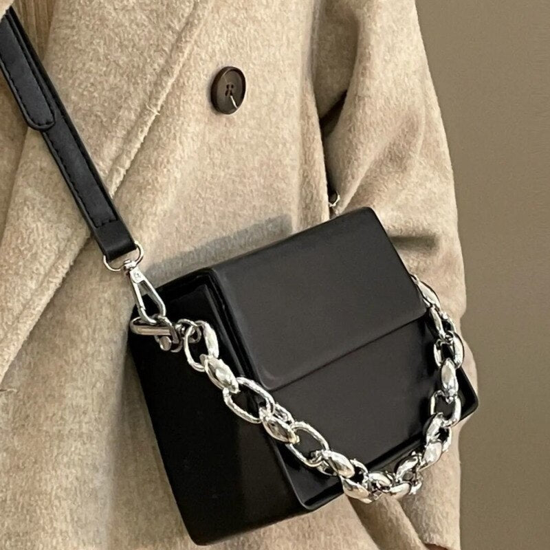 Versatile Simply Chains Solid Color Handbags For Woman New Brand Leather Crossbody Shoulder Bag Fashion